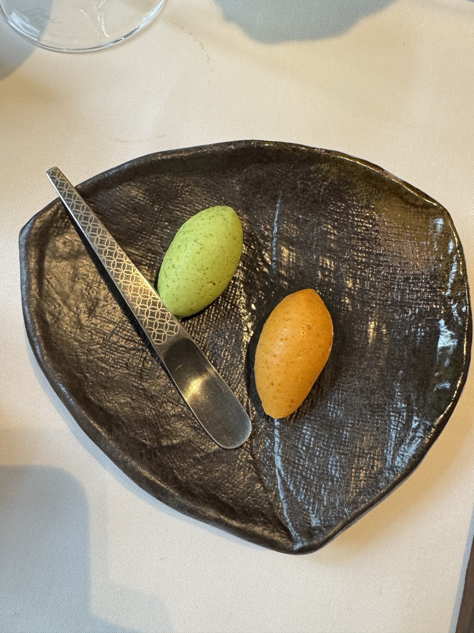 Foie de pato a la brasa, manzana asada y reducción de sidra