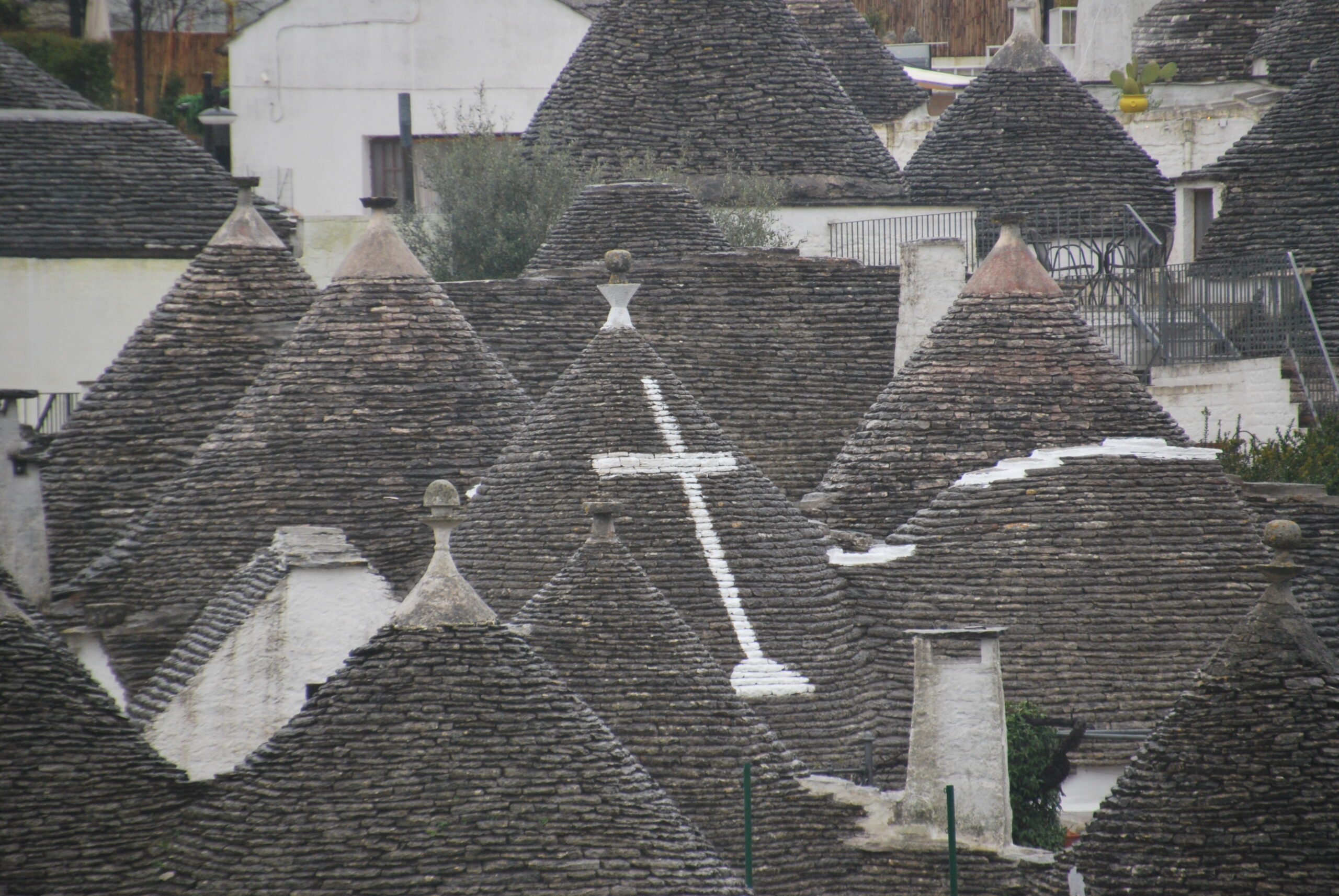 Vista aérea de la zona monumental de Alberobello con decenas de trulli