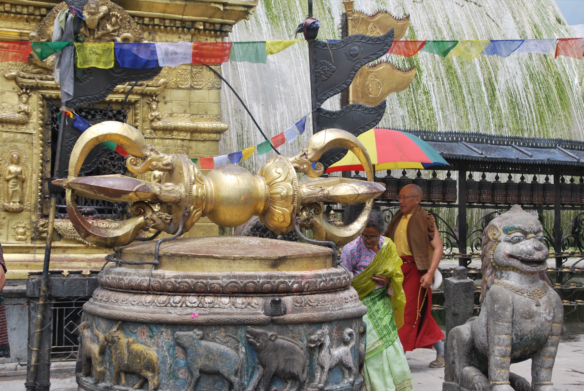 Himalayan peaks of Annapurna — Nepal trekking