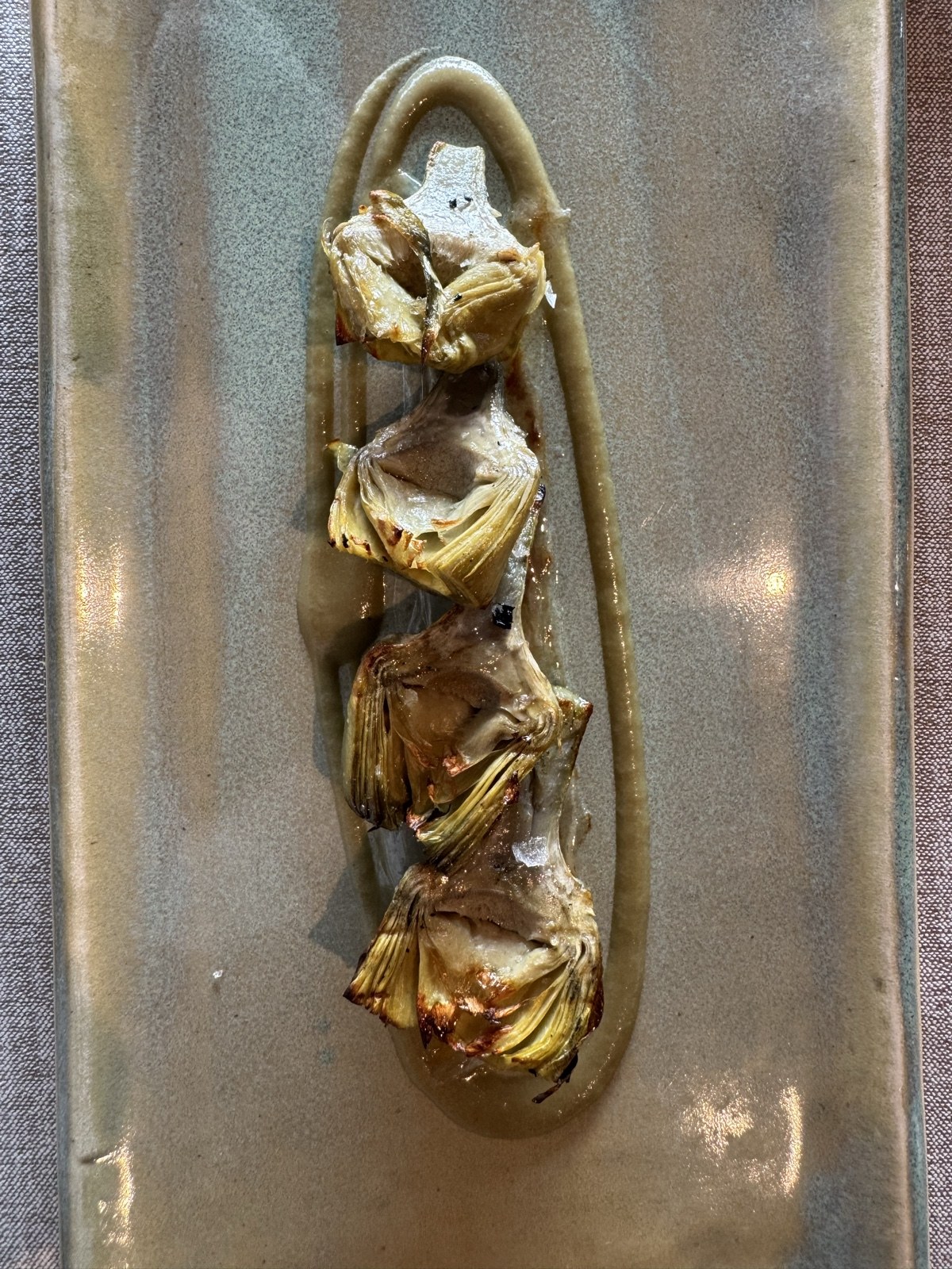 Cuajada de oveja latxa con miel de Aralar y nueces